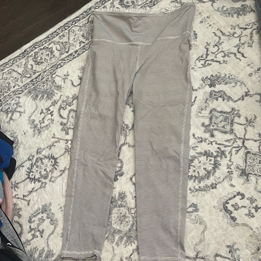 Albion ruffle legging